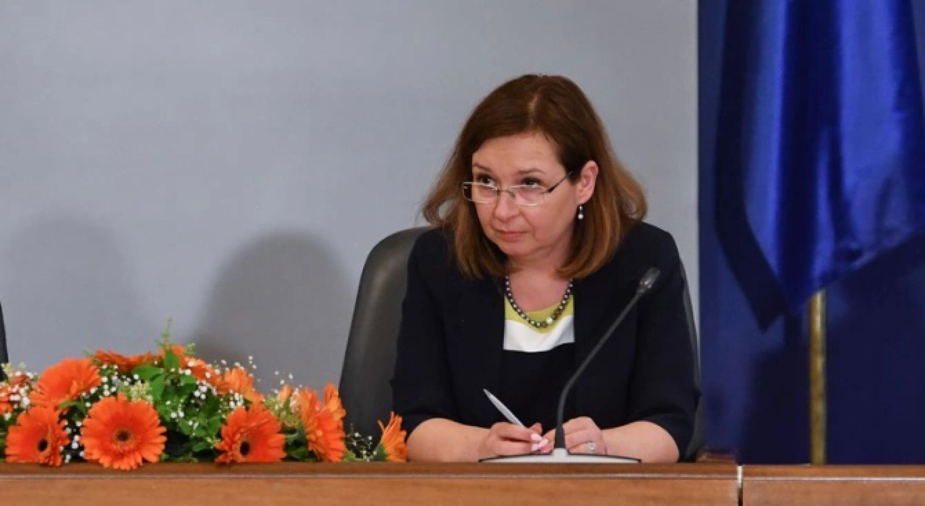 Зорница Русинова: Правителството определено има план за преодоляване на кризата
